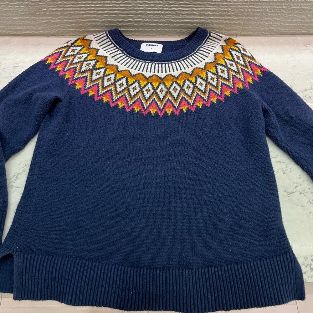 Old Navy sweater